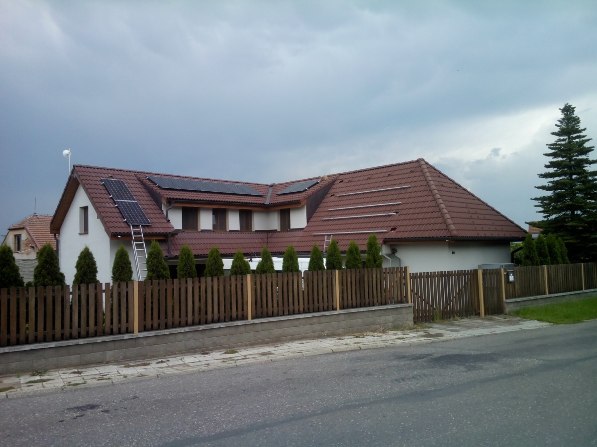 Fotovoltaika 5,04 kWp, Prasek, okres Hradec Králové