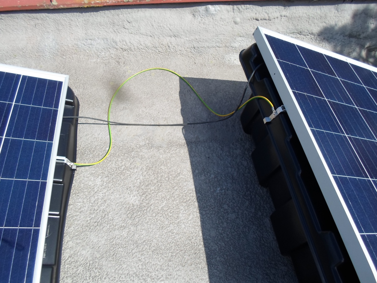 Fotovoltaická elektrárna, instalace panelů
