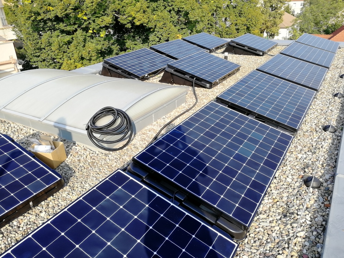 Fotovoltaická elektrárna, kompletní instalace panelů