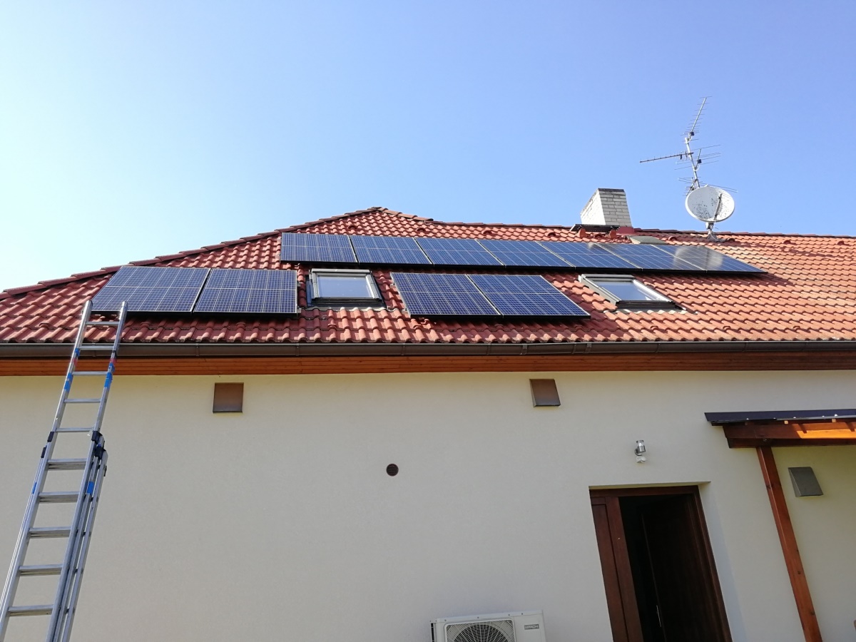 Solární elektrárna 3,63 kWp, Lochenice, okres Hradec Králové