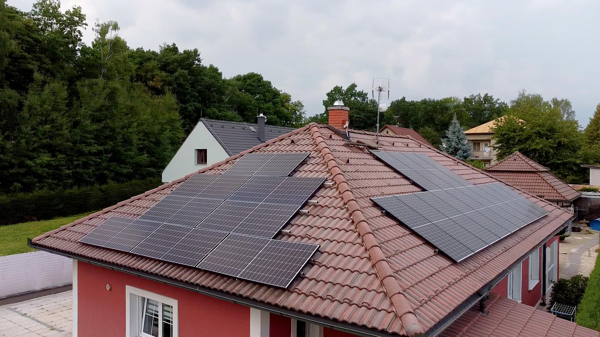 Fotovoltaika 7,2 kWp, Kostelec u Křížků, okres Praha-východ