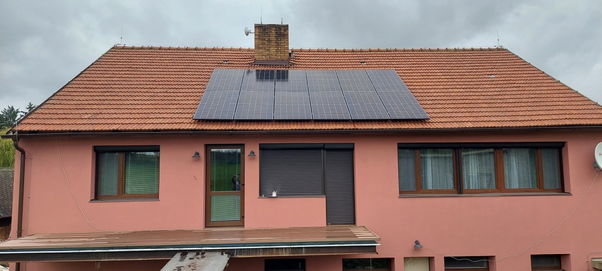 Solární elektrárna  5,40 kWp, Ohrobec, okres Praha-západ 